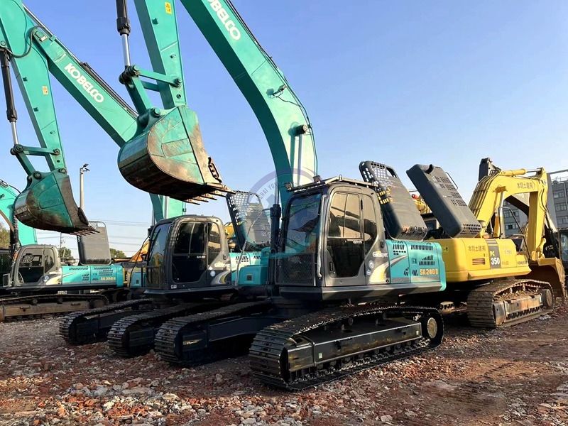 Kobelco SK260D