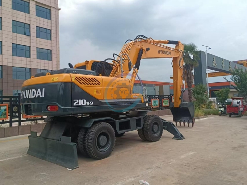 Hyundai 210W-9