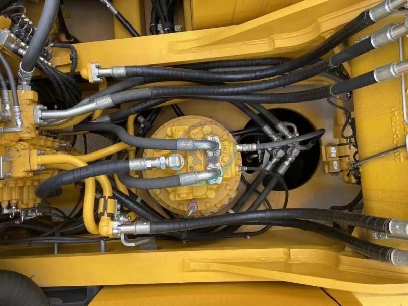 Komatsu PC390-10