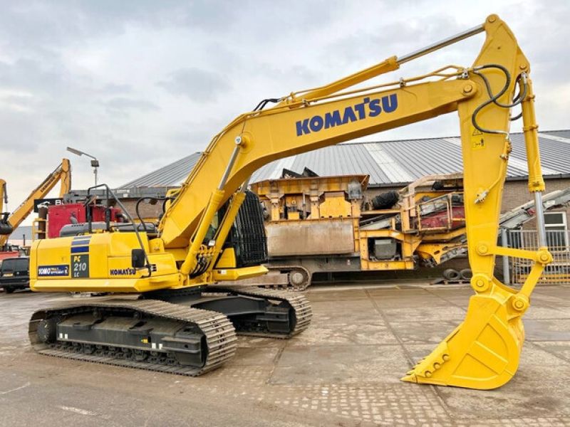 Komatsu PC210LC-10M0